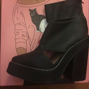 Jeffrey Campbell real leather Booties size 9.5